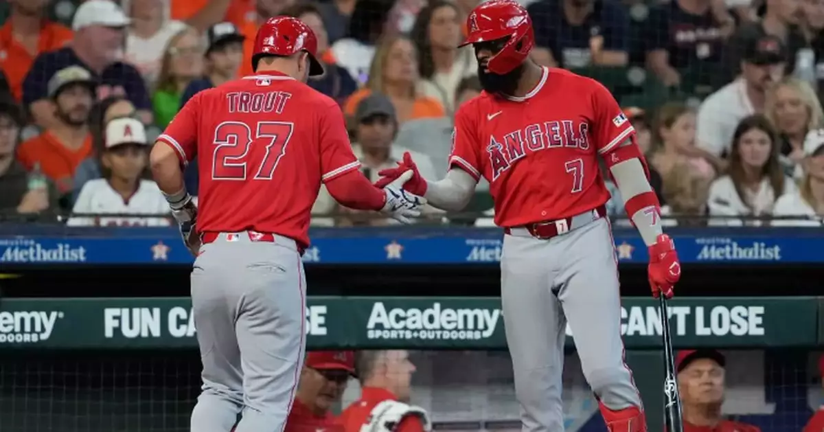 Isaac Paredes’ late 2-RBI double lifts the Astros past the Angels 9-7 in disappointing debut by Imai