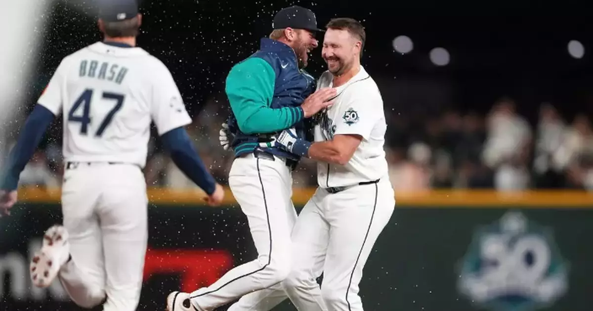 Cal Raleigh, the 2025 AL MVP runner-up, walks it off for Mariners in 2-1 win against Yankees