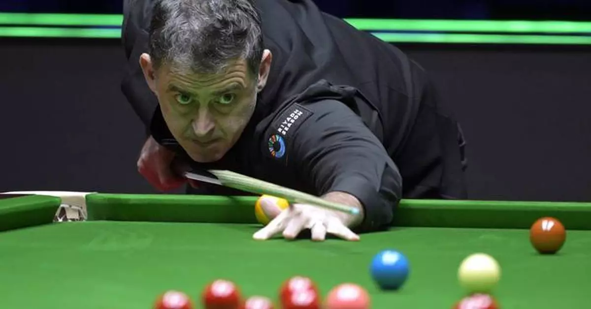 Ronnie O'Sullivan makes snooker history with a highest-ever break of 153