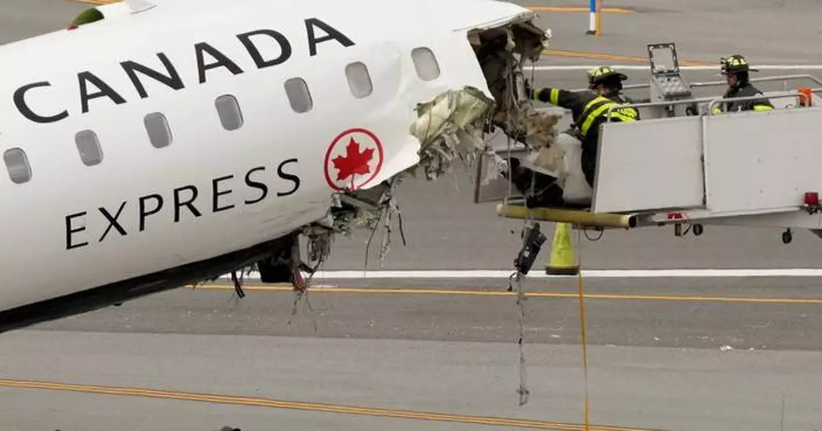 LaGuardia Airport runway reopens, days after crash on tarmac killed 2 Canadian pilots