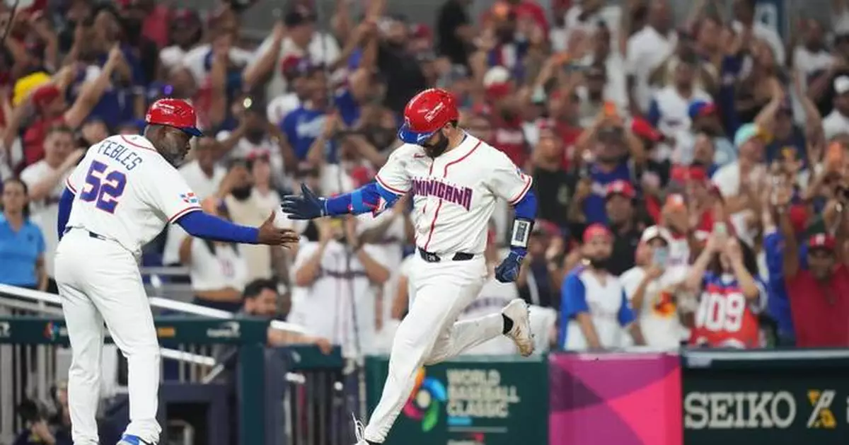 Austin Wells' only swing of the bat puts the Dominicans in WBC record book and semifinals