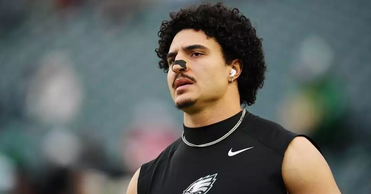 Jaelan Phillips and Devin Lloyd agree to deals with Panthers, AP sources say