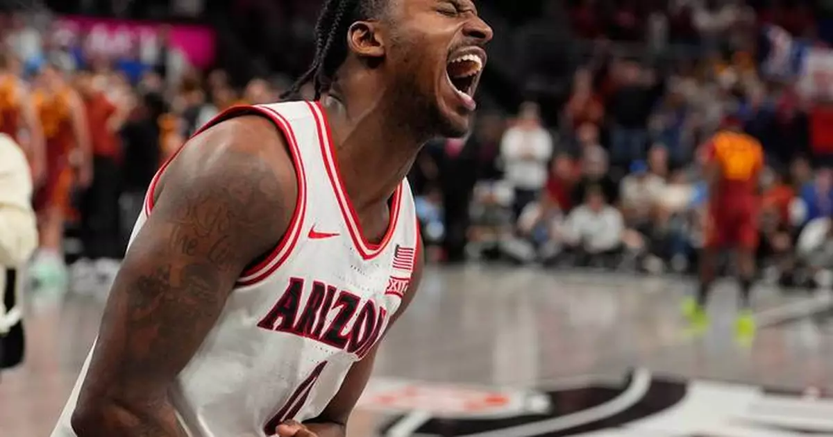 Jaden Bradley’s last-second jumper lifts No. 2 Arizona past No. 7 Iowa St 82-80 in Big 12 thriller