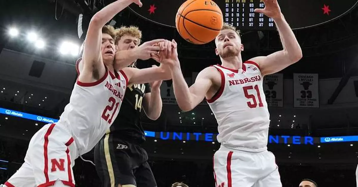 Defending national champion Florida is a No. 1 seed for March Madness, Houston lurking in South