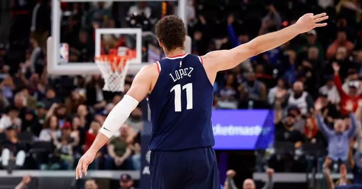 Clippers turn hot shooting into 129-96 rout of Bucks, led by Leonard's 28 points