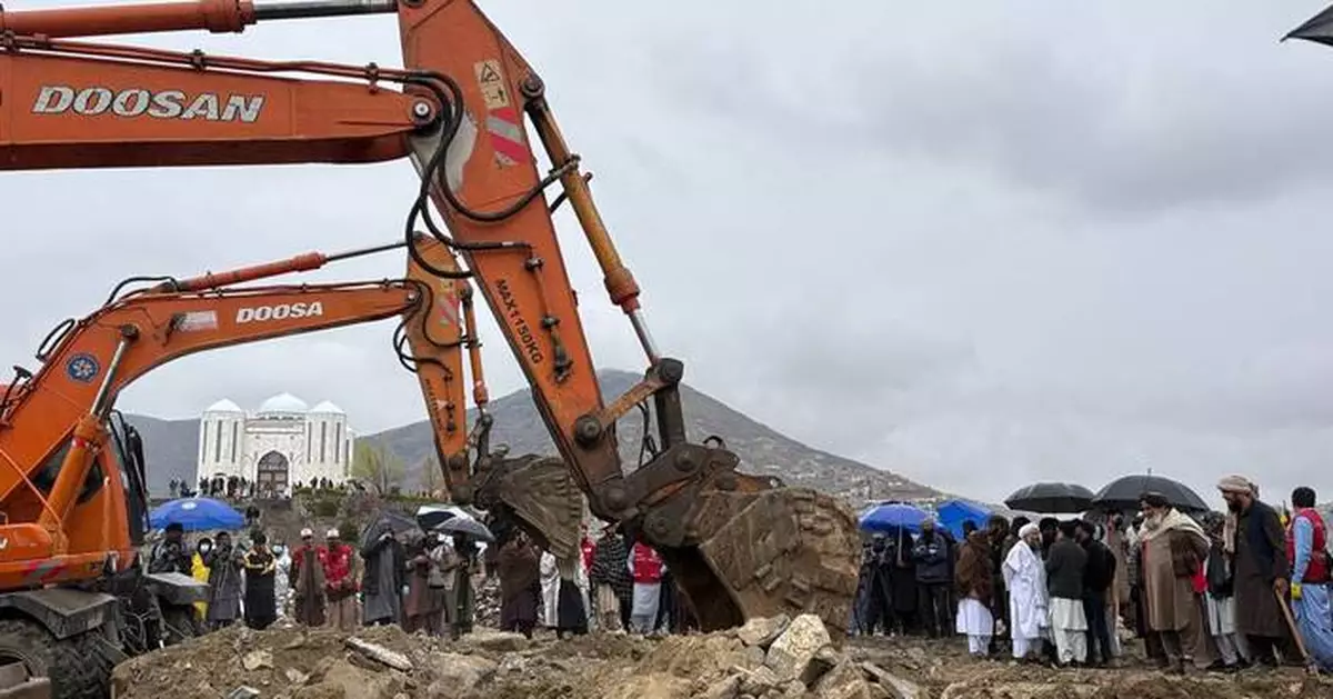 Pakistan and Afghanistan announce temporary pause in fighting, 2 days after deadly Kabul strike