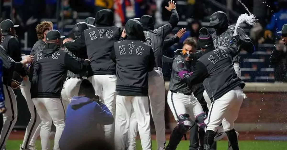 Luis Robert Jr. is off to a rousing start with the Mets after arriving in an offseason trade