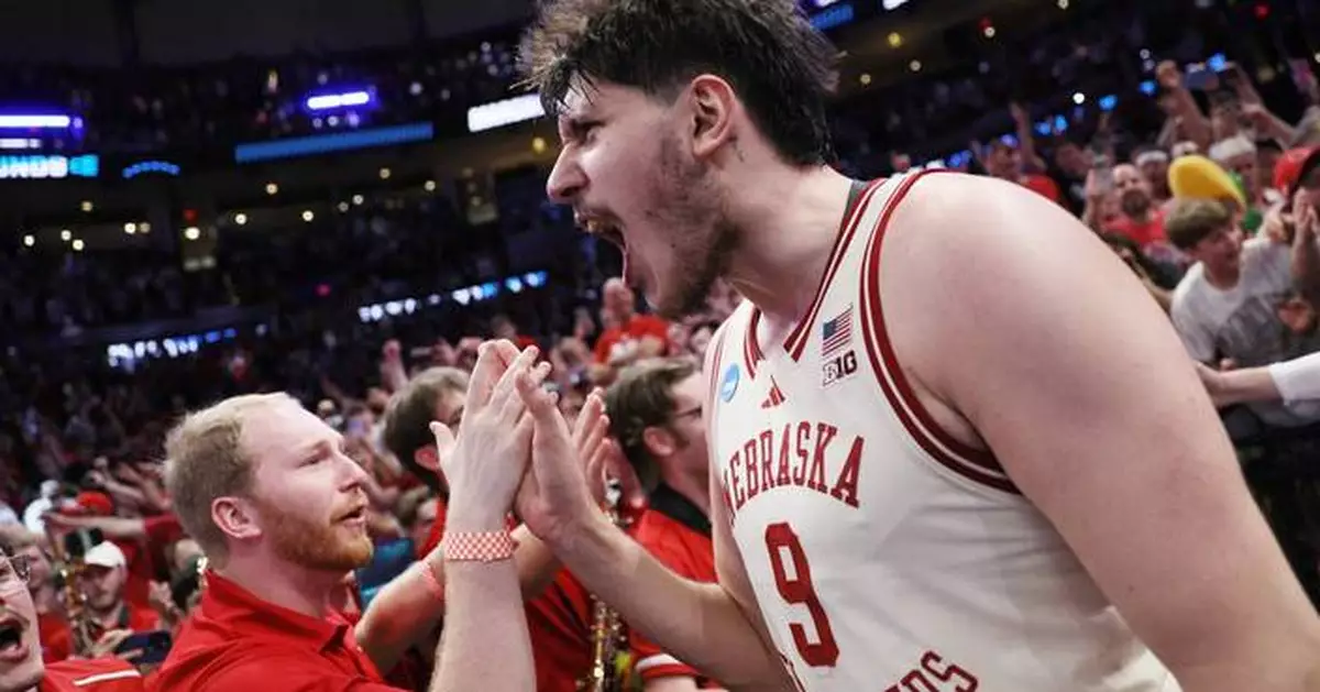 Sweet 16 mixes some surprise teams with chalk favorites. Here's 16 numbers to know about next round