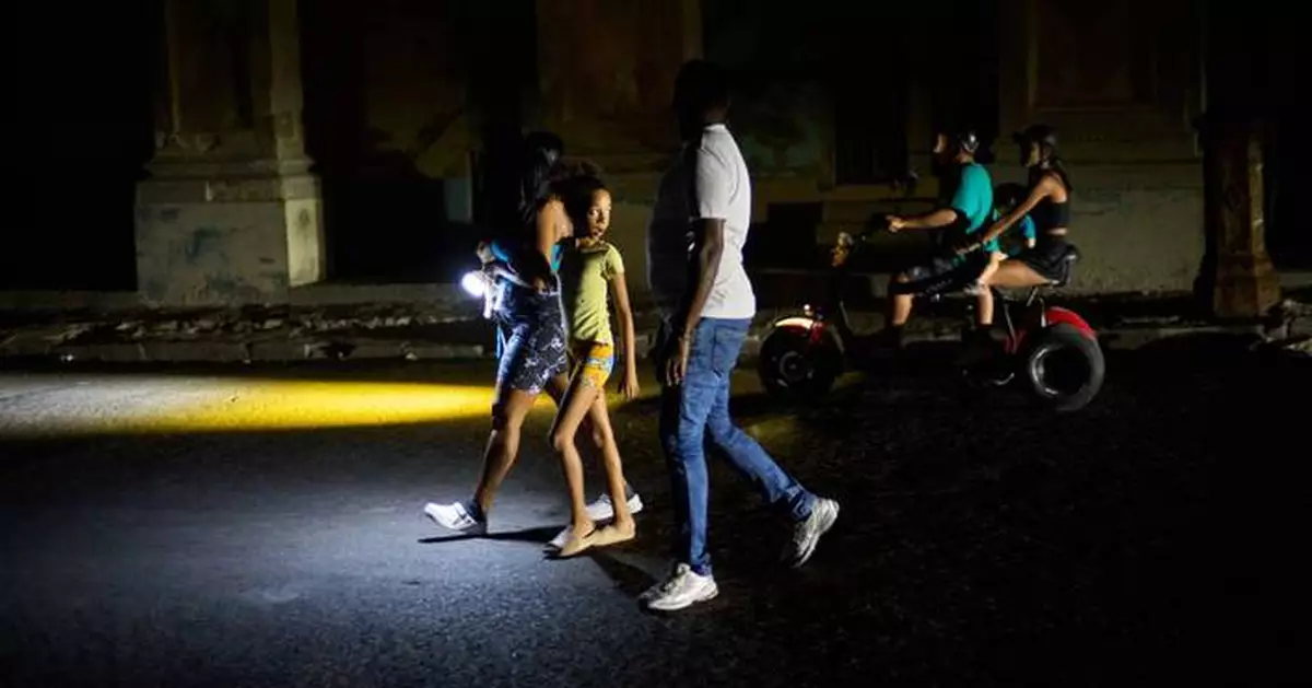 Cuba’s power grid collapses leaving it without electricity for the 3rd time this month