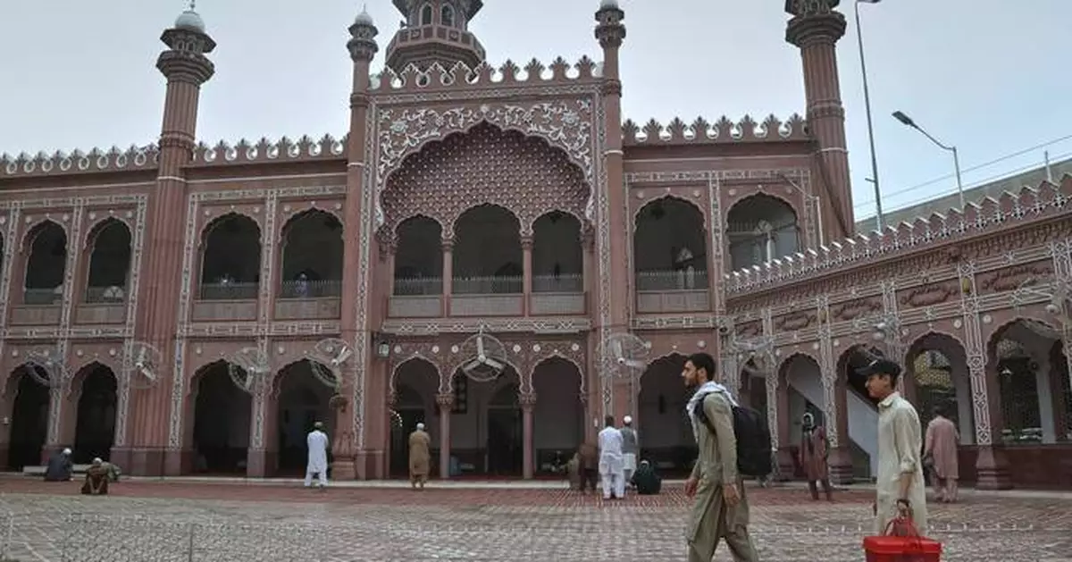 US will permanently close the consulate in Peshawar, Pakistan, its closest mission to Afghanistan