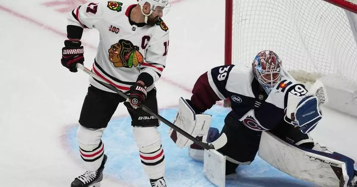 Rebuilding Blackhawks add more draft picks in another sale ahead of the NHL trade deadline