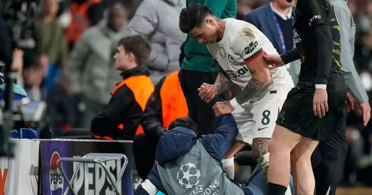 Chelsea's Neto charged by UEFA for pushing ballboy at PSG game