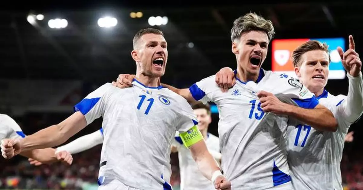Goal-getters Lewandowski and Džeko aim to join stellar group of old geezers at World Cup