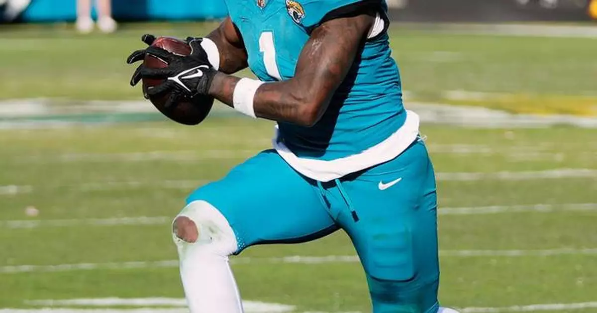 Running back Travis Etienne and guard David Edwards are joining the Saints, AP sources say