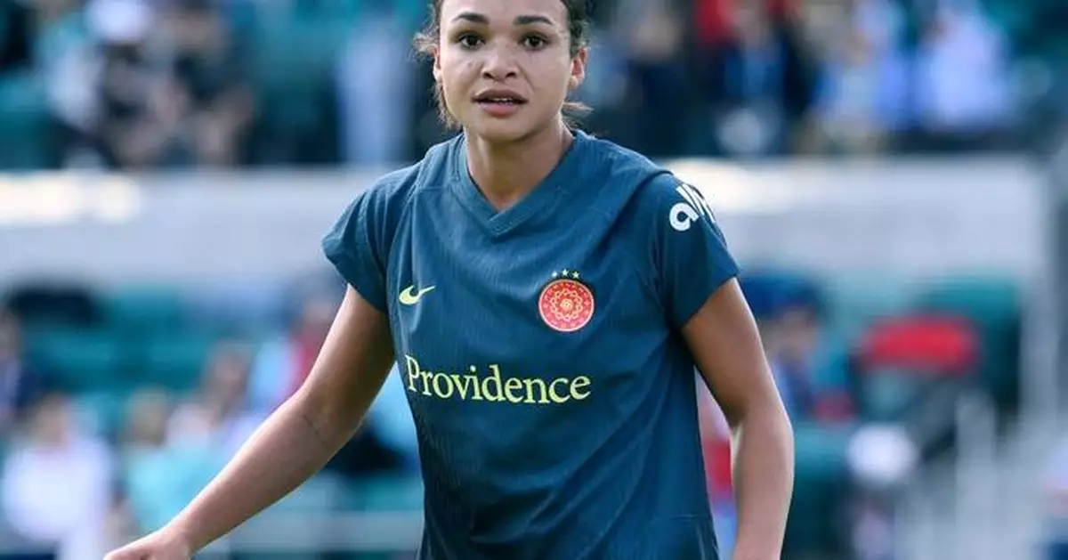 Smith plays for the Portland Thorns after missing last season for the birth of her daughter