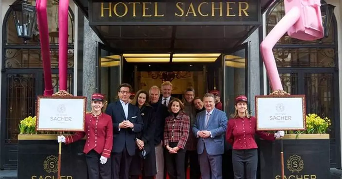 Hotel Sacher Vienna celebrates its 150th anniversary - with sculptures by Erwin Wurm