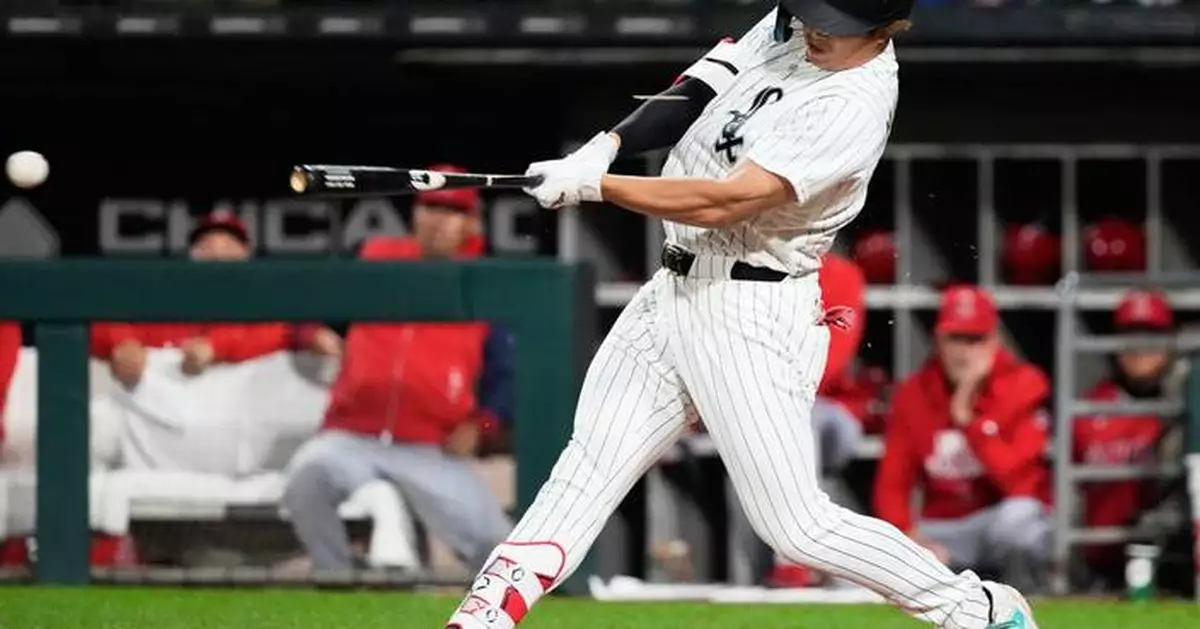 Murakami homers again as the White Sox top the Angels for a rain-delayed 8-7 win