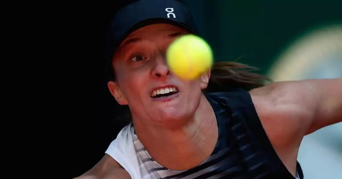 Swiatek withdraws from Madrid Open after falling ill in match