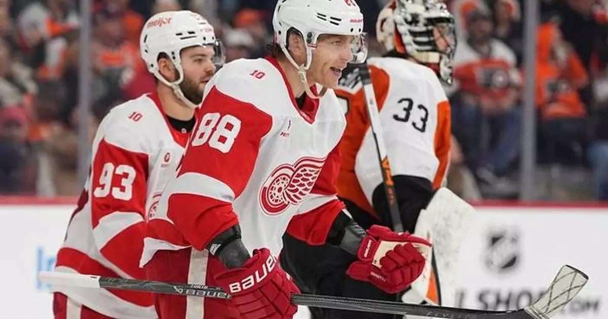 Kane scores pivotal goal as Red Wings beat Flyers 4-2 in a playoff-race swing