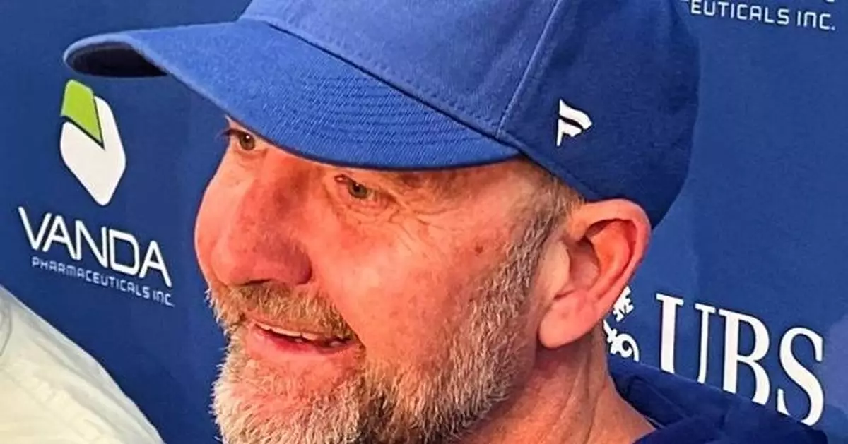 Peter DeBoer takes over as Islanders coach with an eye on the playoffs and future