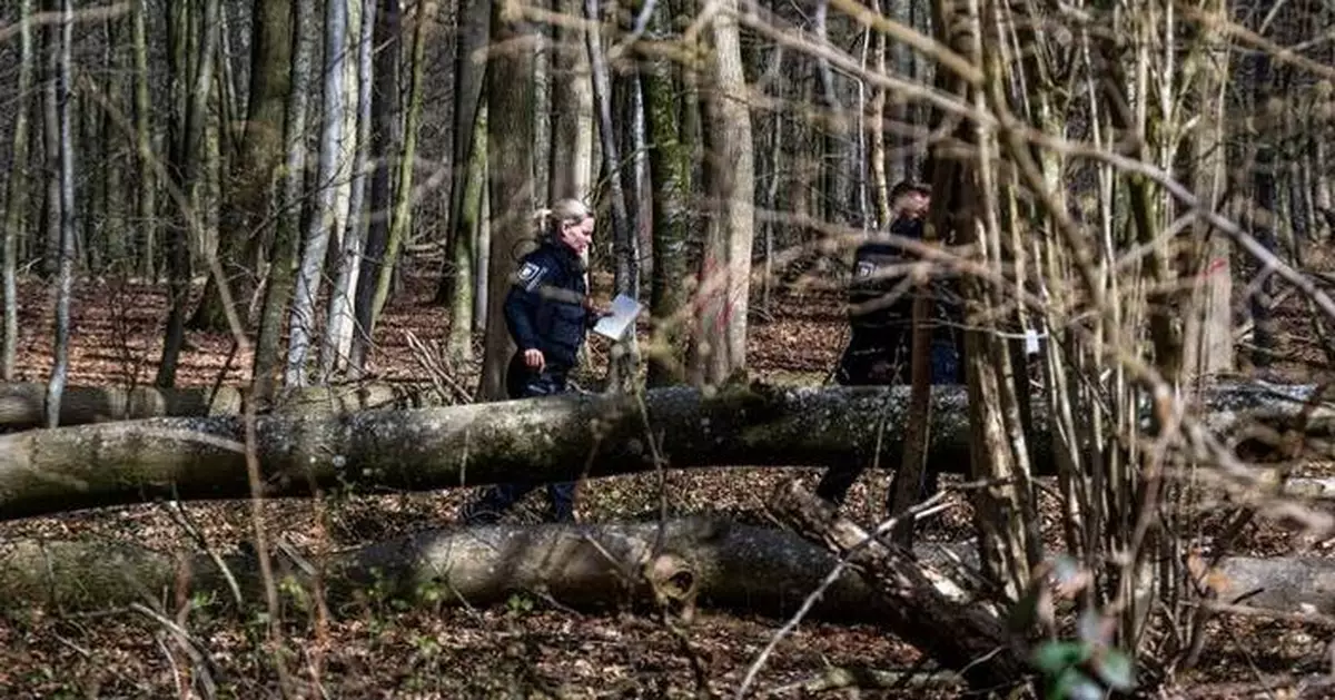 3 killed as high winds topple a tree on an Easter egg hunt in Germany