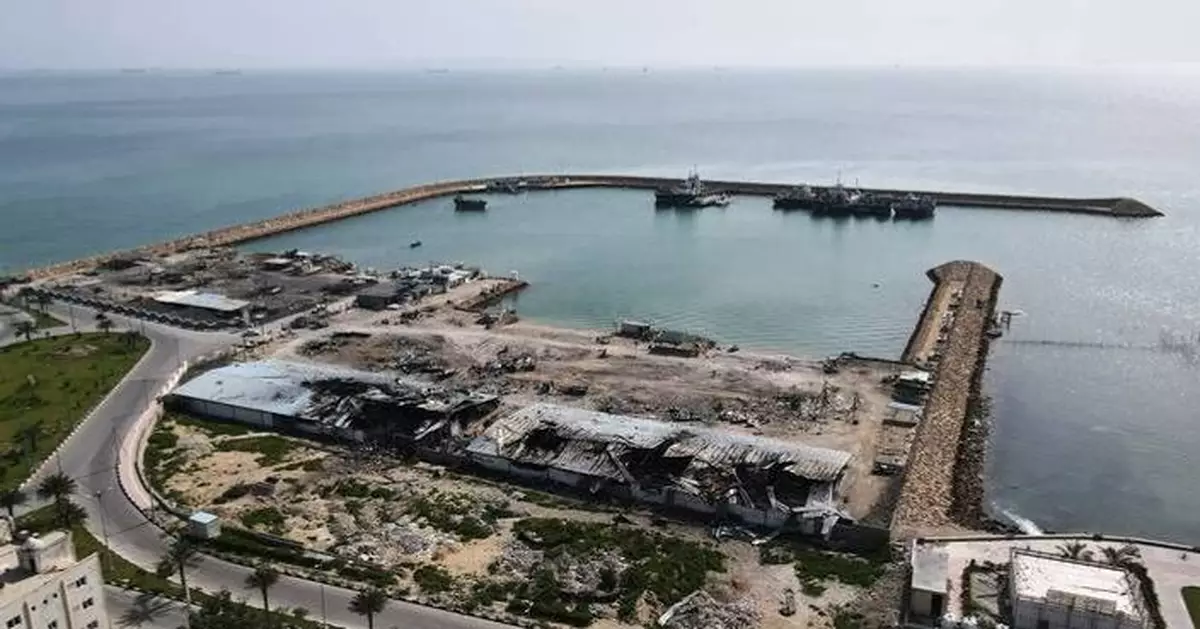 Macron and Starmer hold international summit on reopening the Strait of Hormuz