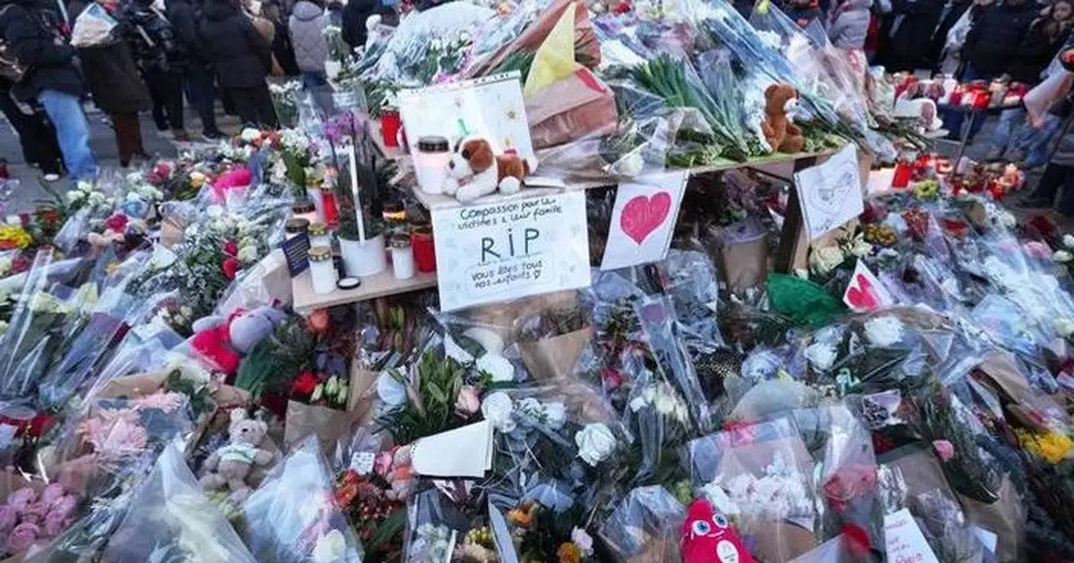 Soccer player Dos Santos signs first pro deal after surviving fatal bar fire in Switzerland