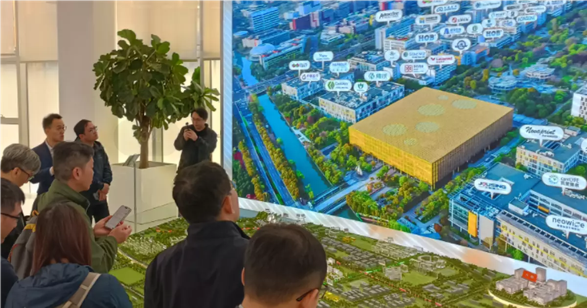 HK Media's Jiangsu Tour: Hong Kong's Innovation Fruits Take Root in Suzhou - BioBAY Incubates 500+ Biotech Corporations