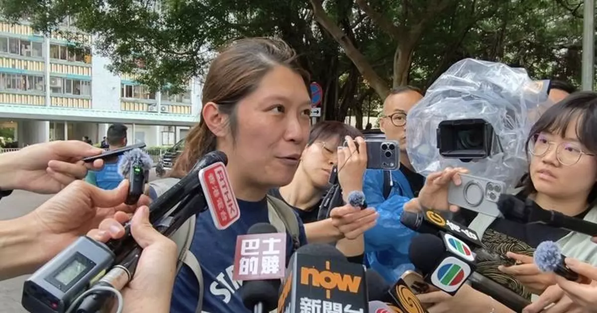 "Just One Last Look at the View": Wang Fuk Resident Bids Final Farewell to Her Home