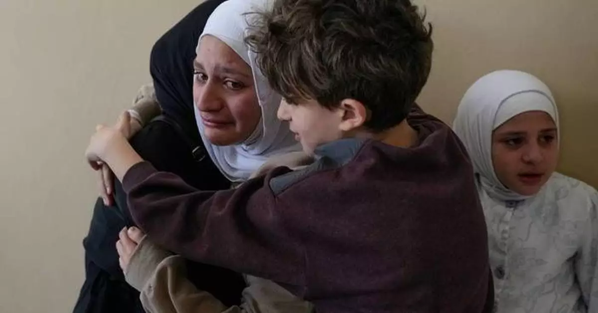 Pakistani army chief visits Tehran in hopes for renewed talks between US and Iran