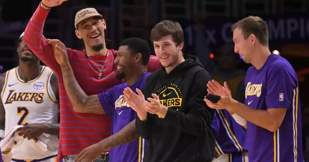 Austin Reaves is upgraded to questionable for Lakers in first-round Game 3 against Rockets