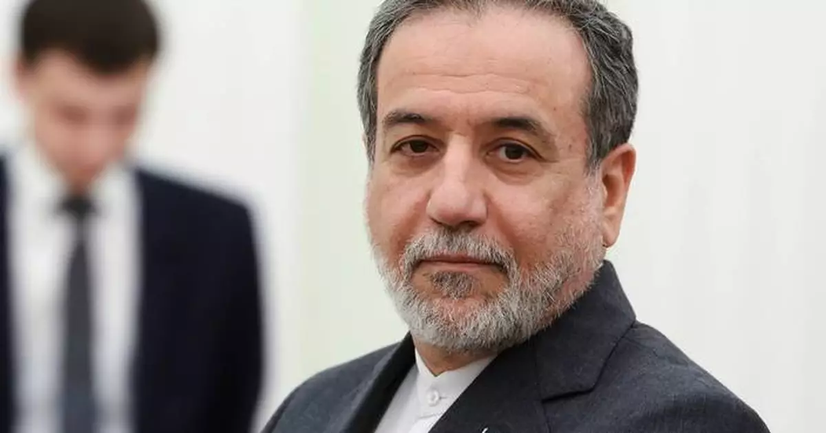 Iran offers to end chokehold on Strait of Hormuz and asks US to end blockade, officials say