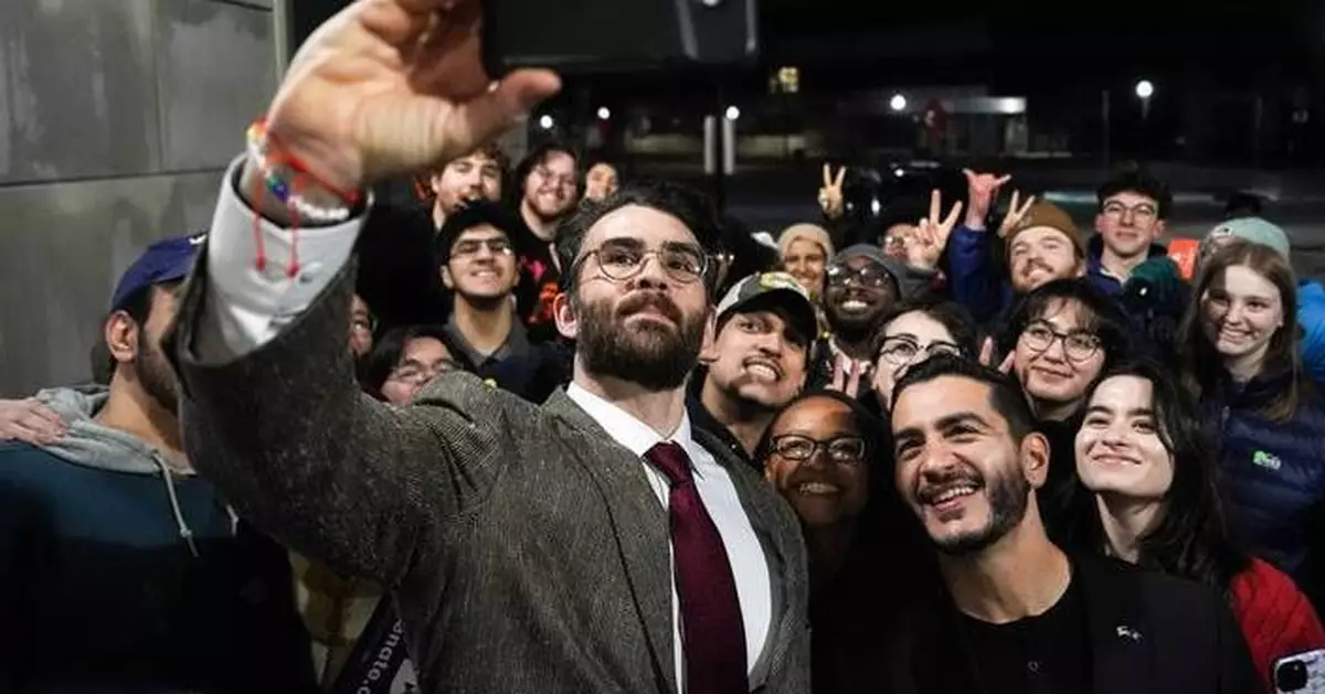 What one campaign rally in Michigan reveals about young voters ahead of the midterm elections