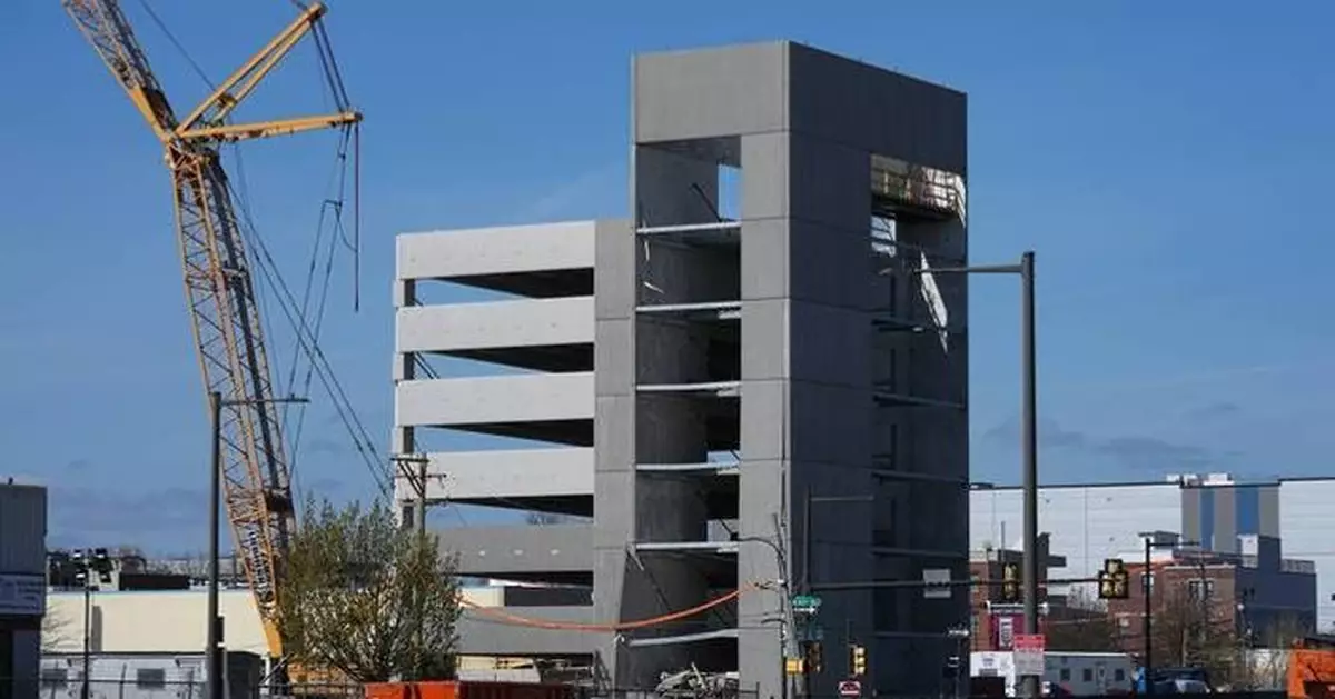 Bodies of 2 workers found days after partial collapse at parking garage being built in Philadelphia