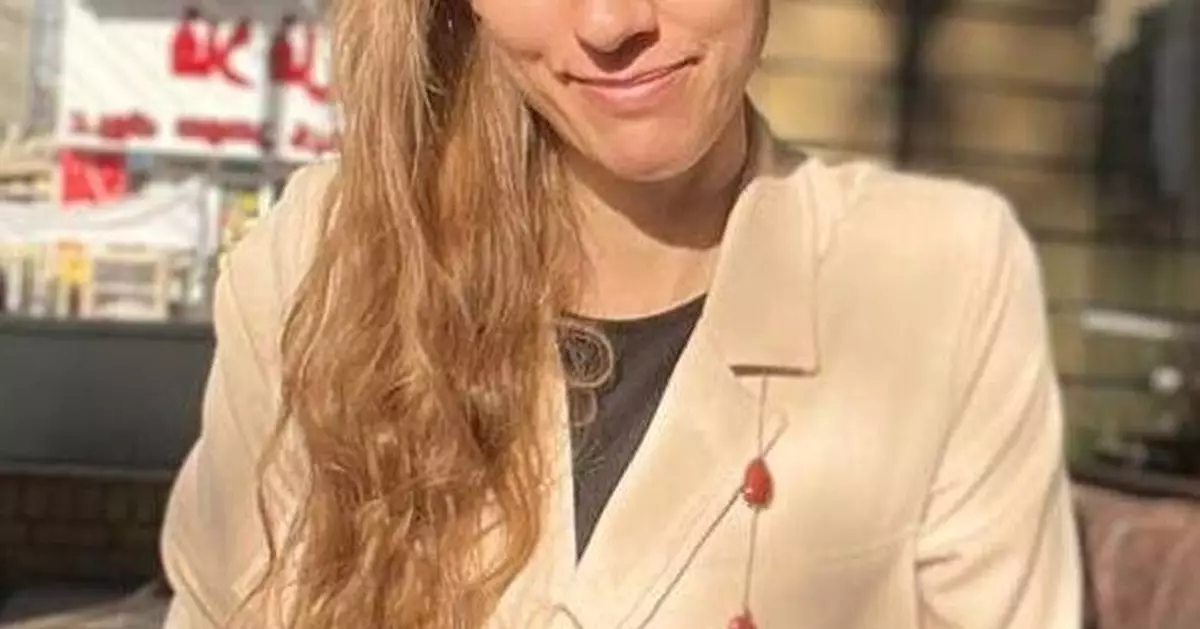 American journalist Shelly Kittleson has been released, an Iraqi official tells the AP