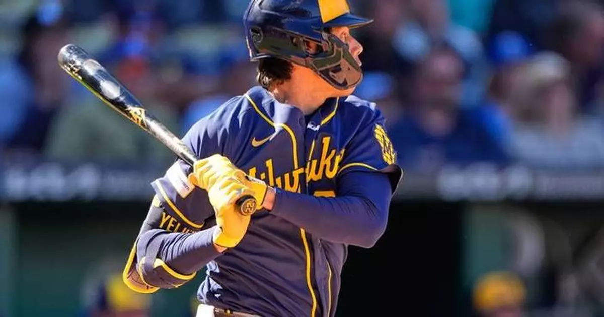 Christian Yelich leaves Brewers' game against Nationals with hamstring tightness