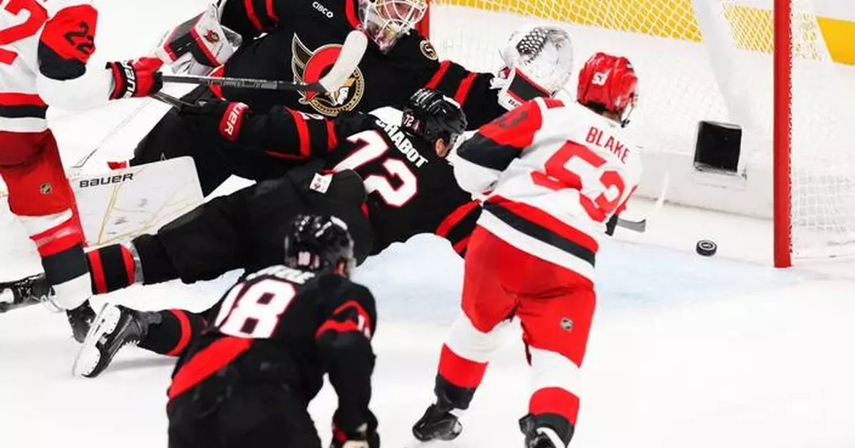 Hurricanes beat the Senators 2-1 to take a 3-0 series lead