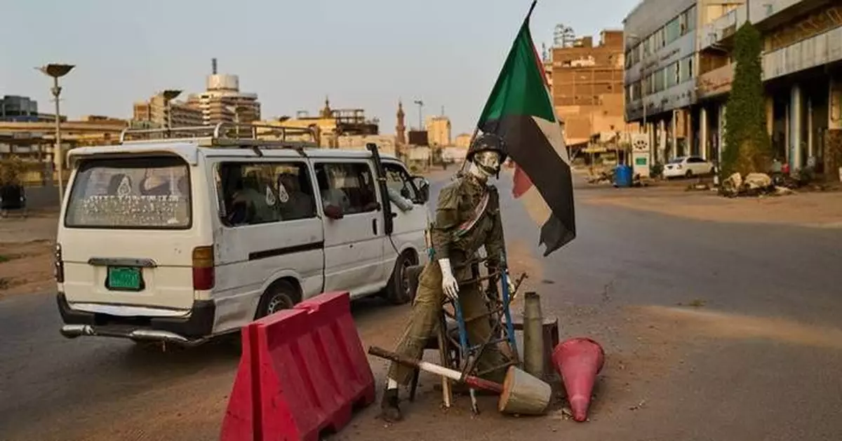 A top paramilitary commander defects to Sudan’s military as war enters 4th year