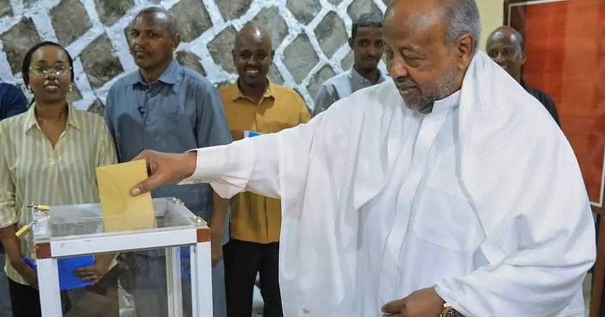 Djibouti President Ismaïl Omar Guelleh is reelected for a sixth term