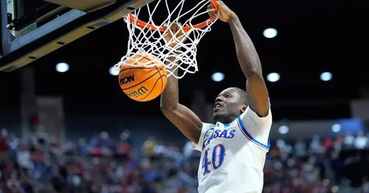 Kansas' Bidunga, Wake Forest's Harris, Saint Mary's Murauskas among players entering men's portal