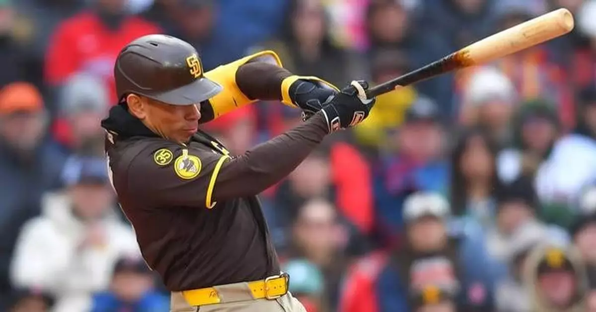 Padres beat Red Sox 3-2 at frigid Fenway on  Laureano's bloop RBI single in 9th