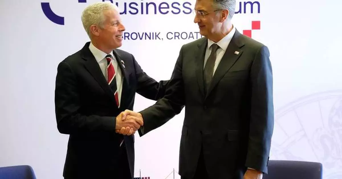 Croatia, Bosnia sign pipeline deal to reduce dependency on Russia