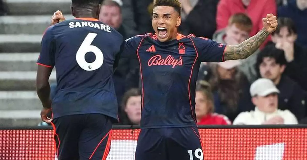 Forest takes big step to ensuring Premier League survival by drubbing Sunderland