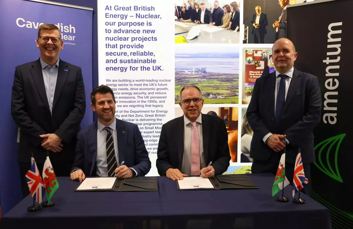 Contract signing - left to right: Mick Gornall, Managing Director, Cavendish Nuclear; Loren Jones, Senior Vice President, Amentum; Simon Roddy, Chief Executive Officer, Great British Energy-Nuclear; Kenny Douglas, DevCo Director, Great British Energy-Nuclear