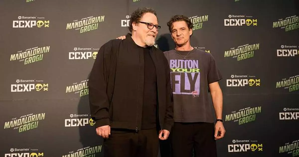 Pedro Pascal is moved to tears on his second visit to CCXP Mexico pop culture convention