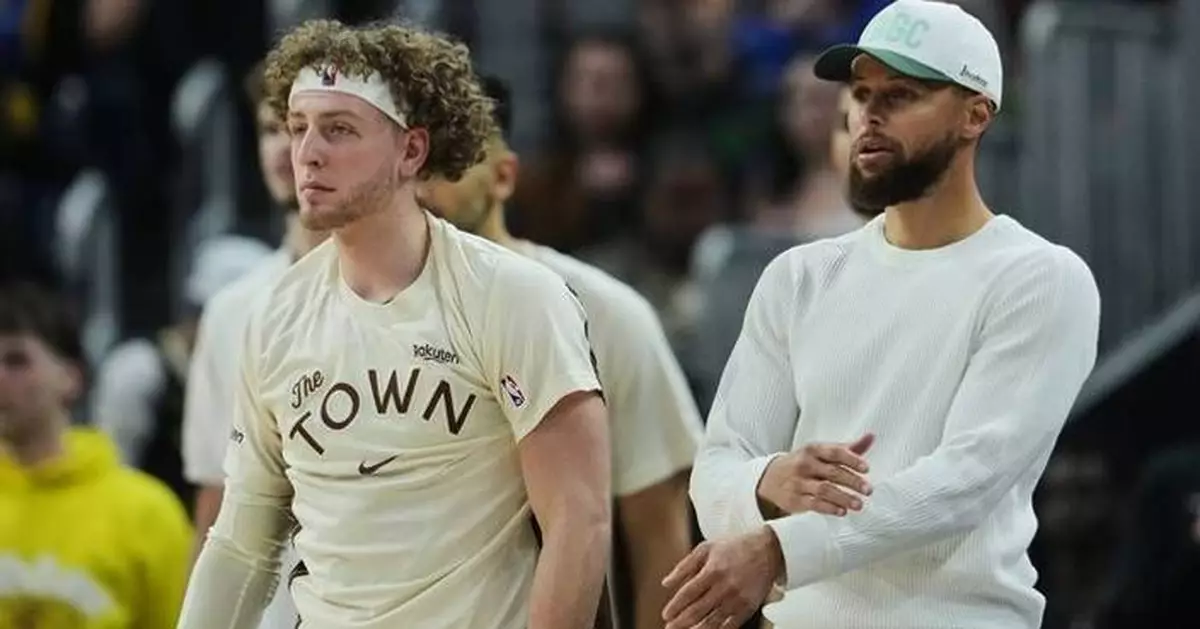 Stephen Curry, Warren Buffett team up for philanthropic project, shooting lessons