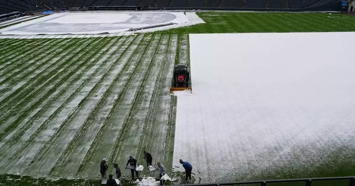 Muncy homers twice to back strong start by Glasnow as Dodgers top Rockies 7-1 on chilly night