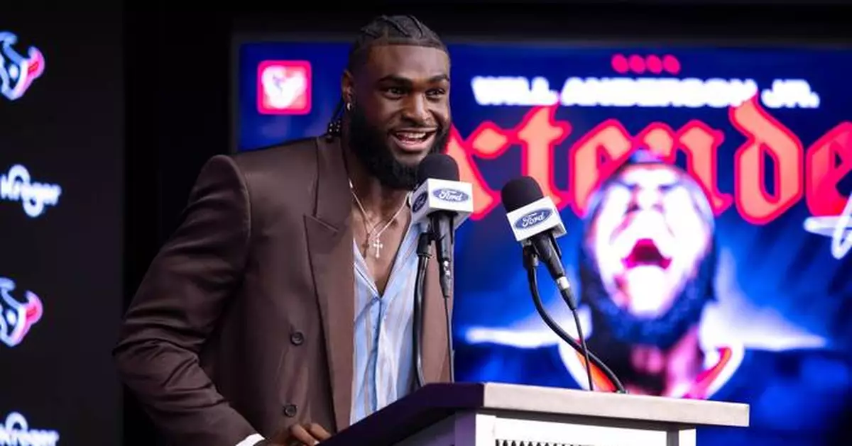 Texans' Will Anderson Jr. celebrates $150M extension