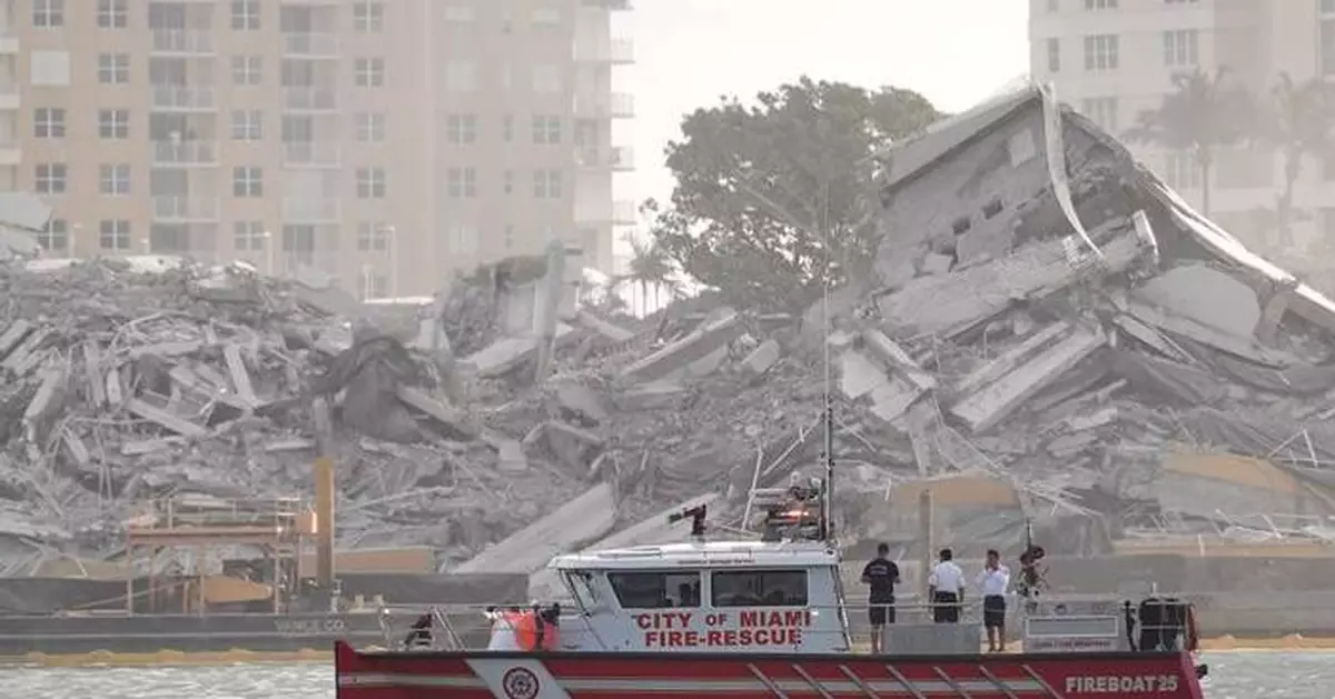 A 23-story hotel in exclusive Miami locale vanishes in seconds with implosion