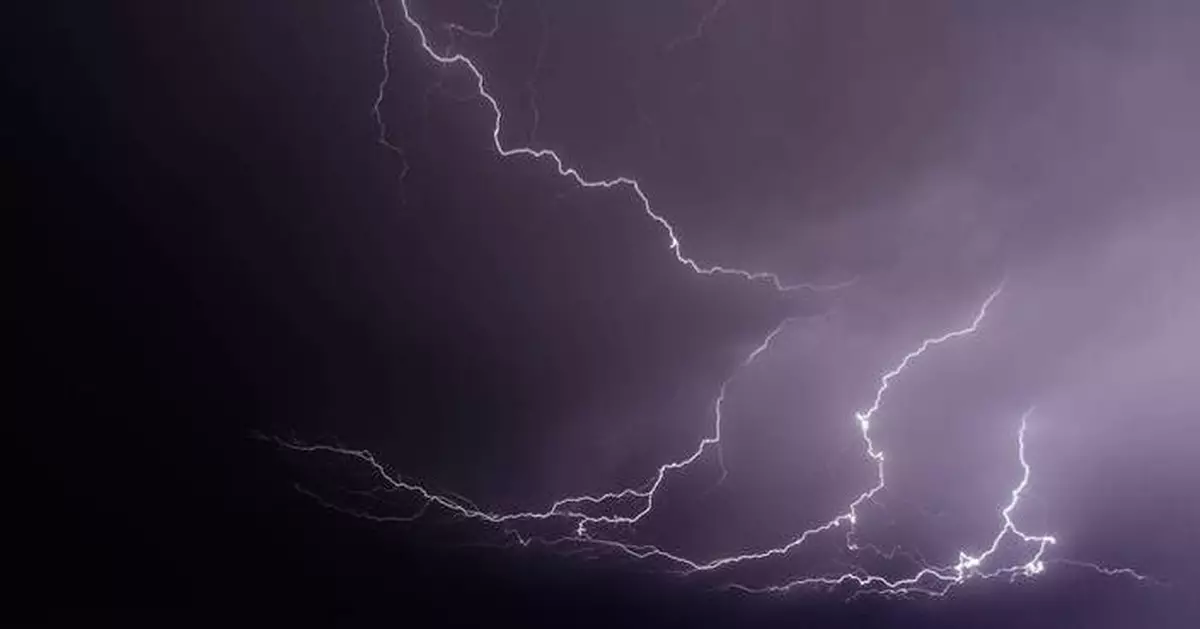 Severe storms accompanied by tornadoes damage communities from the Plains to the Midwest